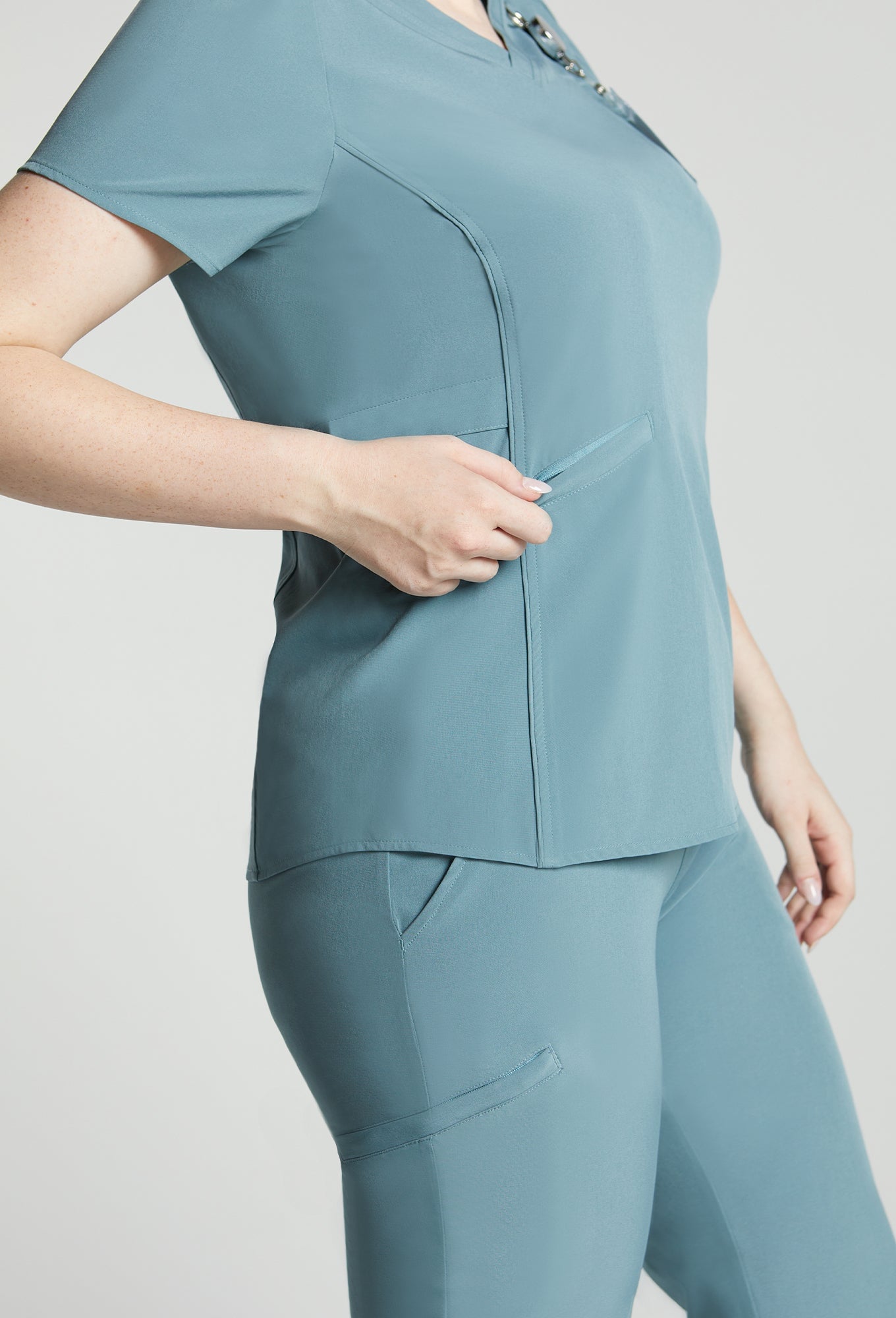 Heather Grey Clara Multi-Pocket Scrub Pant – Noel Asmar Uniforms
