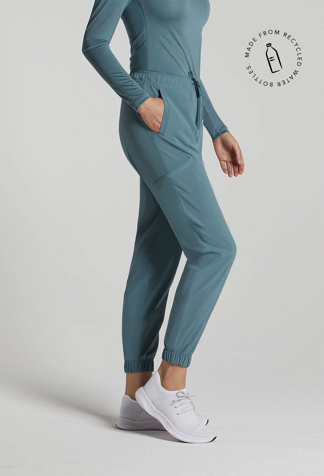 Jade Green Susan Regular Length Multi-Pocket Scrub Joggers – Noel Asmar  Uniforms