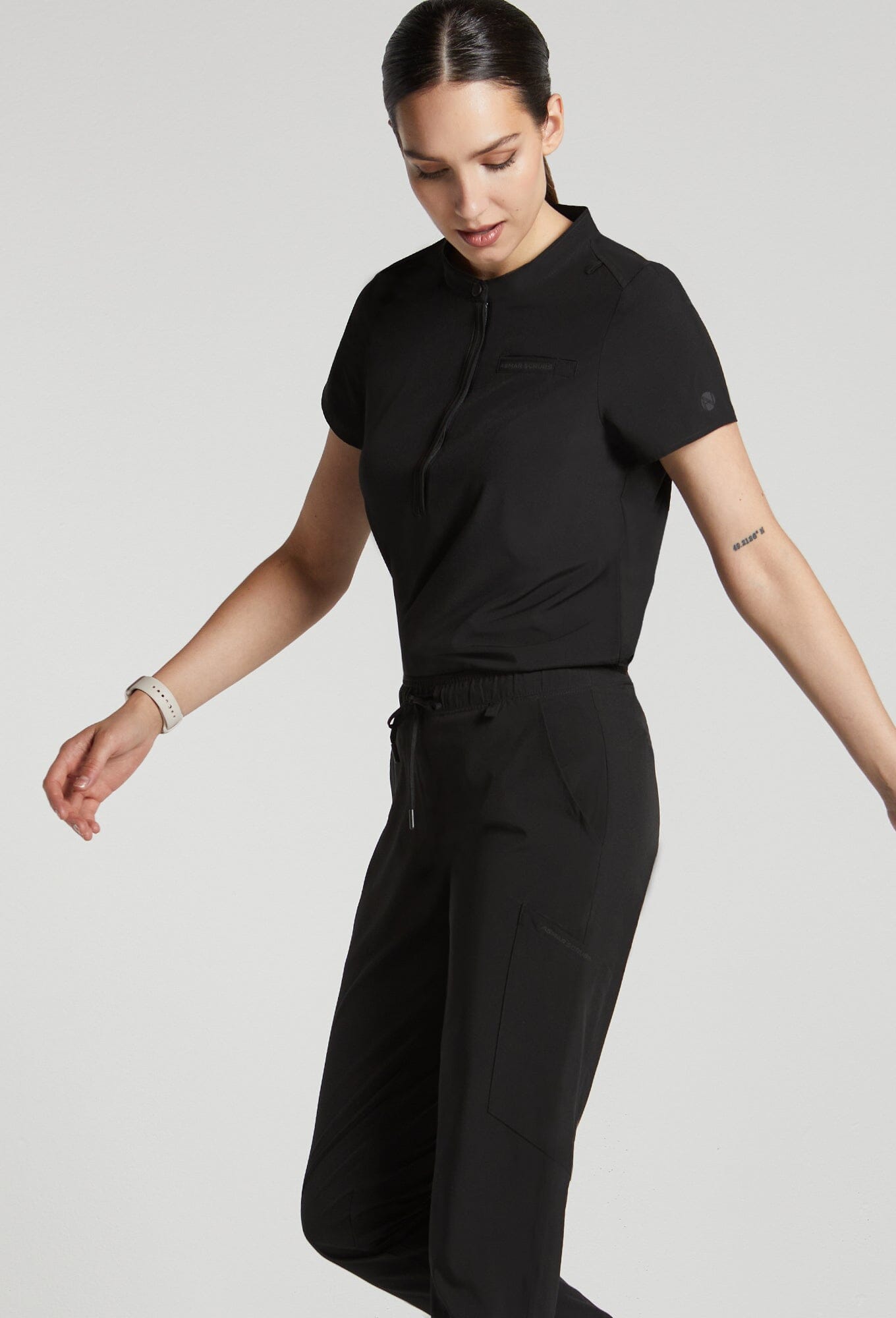 Black Susan True Fit Multi-Pocket Scrub Jogger – Noel Asmar Uniforms